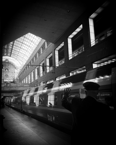 POTY 2024_01 (1) Josanne "Goodbyes at pretty train stations"